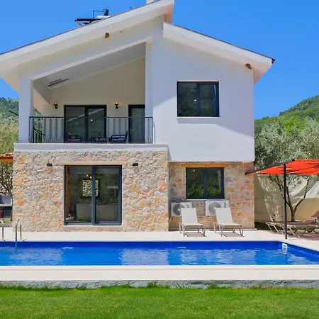 Kızılbella 1, Lüks Havuzlu Korunaklı Taş *