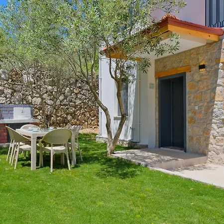Kızılbella 1, Lüks Havuzlu Korunaklı Taş Fethiye