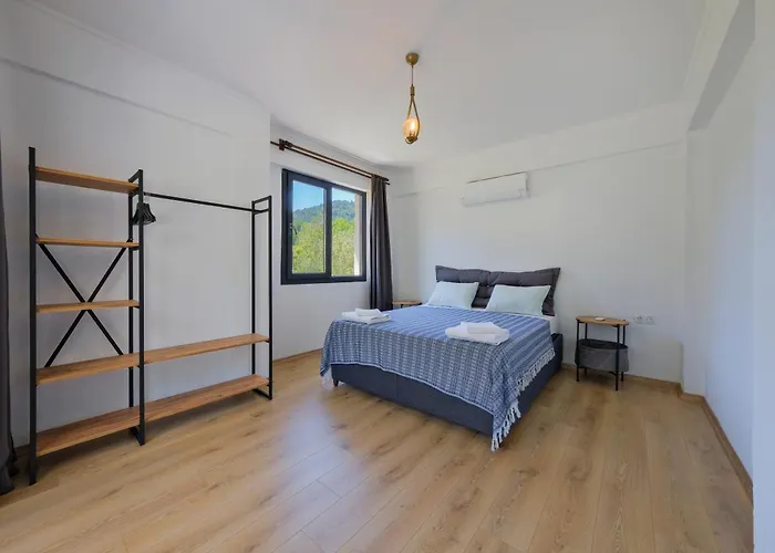 Kizilbella 1, Lueks Havuzlu Korunakli Tas