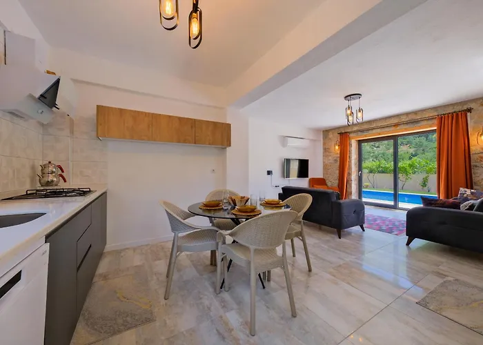 Villa Kizilbella 1, Lueks Havuzlu Korunakli Tas