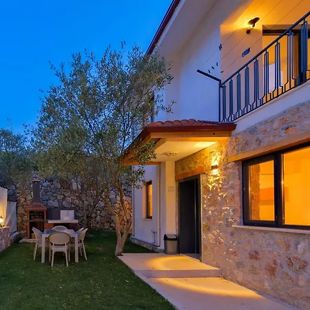 Kızılbella 1, Lüks Havuzlu Korunaklı Taş Villa Fethiye